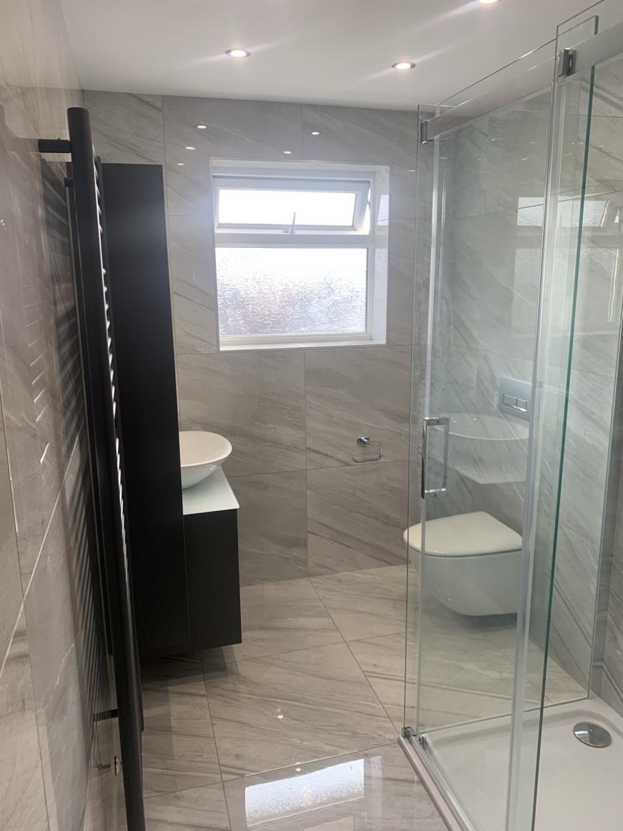 Example Fitted Bathroom #38